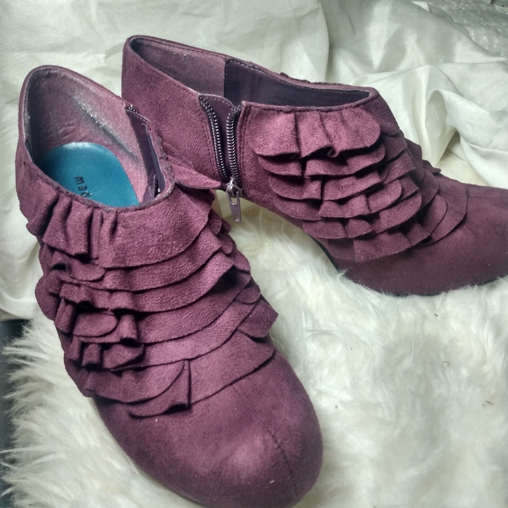 Heels - Picture 3 of 6